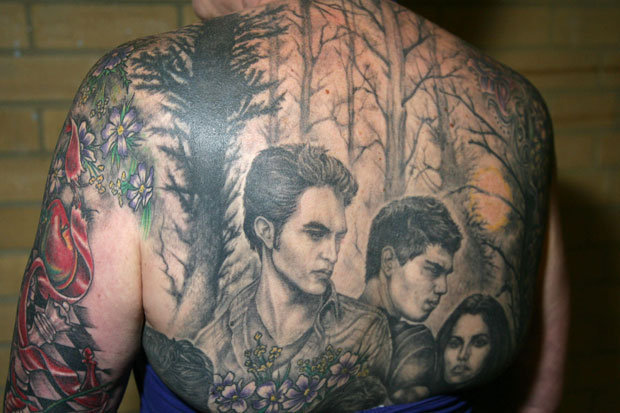Twilight Saga New Moon Tote  Fleece 2Pack Jacob Tattoo  Portrait
