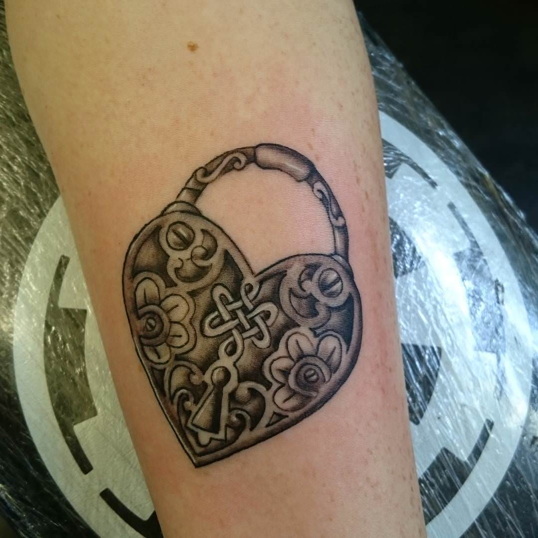 Heart Locket Tattoos Designs, Ideas and Meaning | Tattoos For You